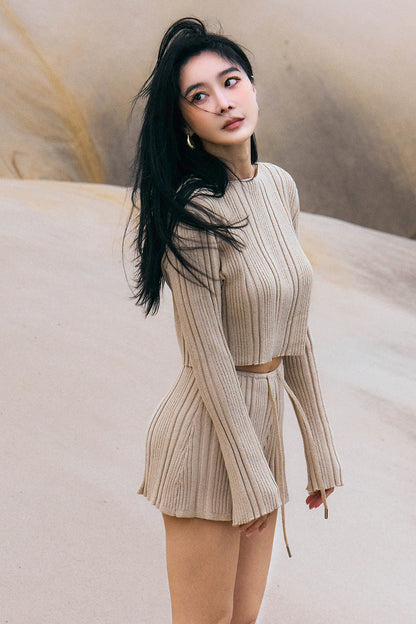 WIDE RIBBED KNIT LONG SLEEVE TOP