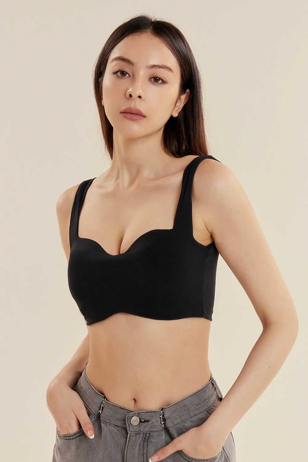 ESSENTIAL HEART SHAPE BRA TOP