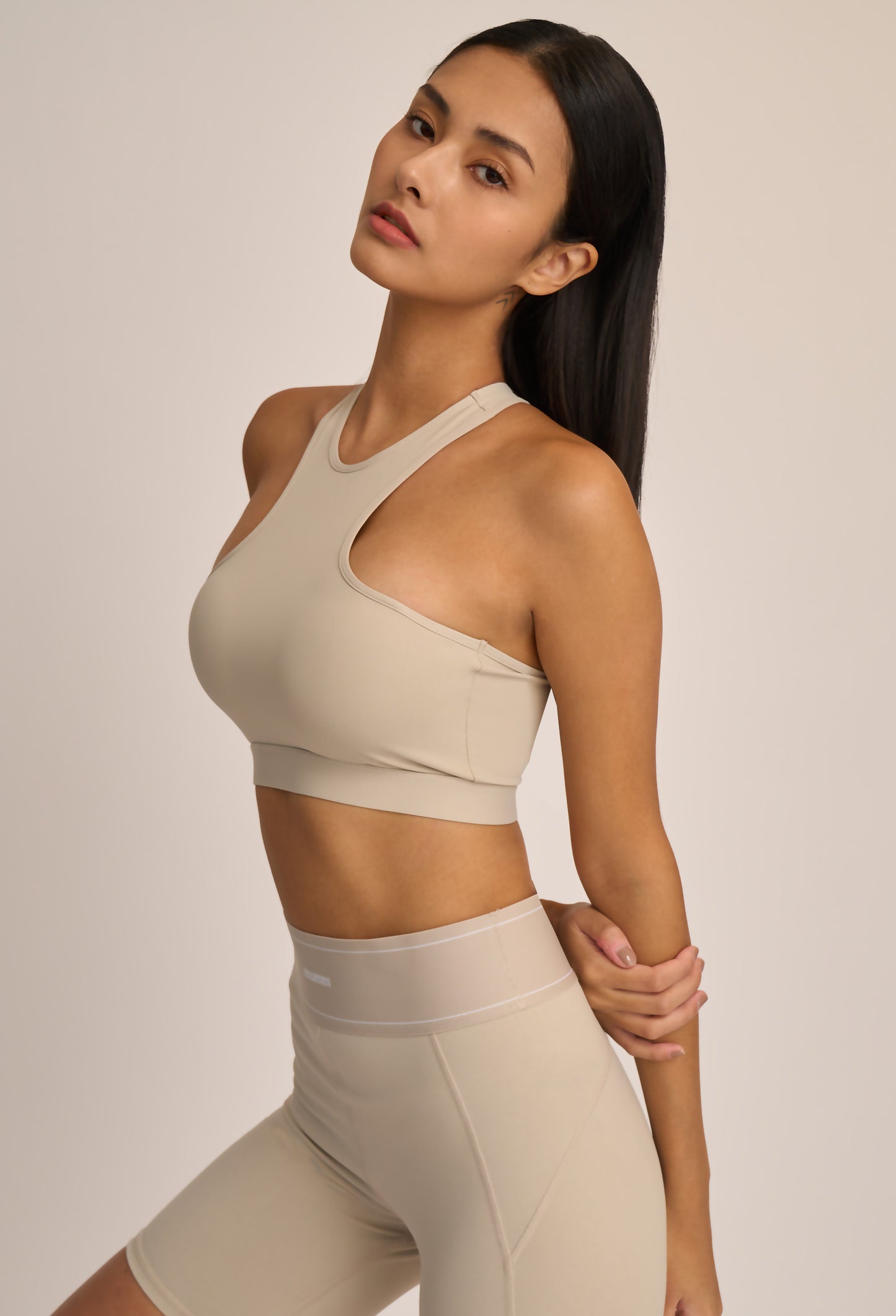 ESSENTIAL Y SHAPE BRA TOP