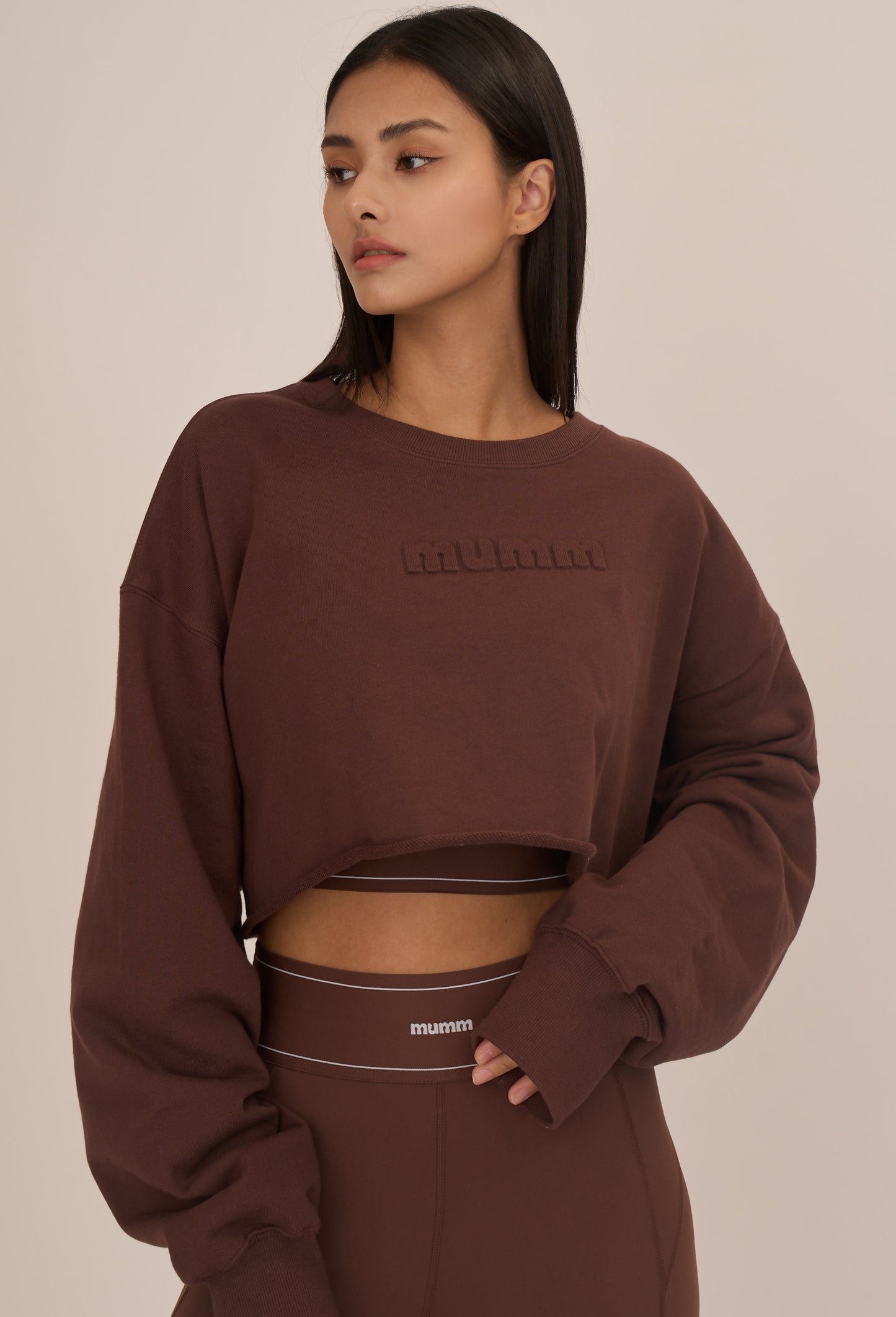 MUMM EMBOSSED CROPPED SWEATSHIRT