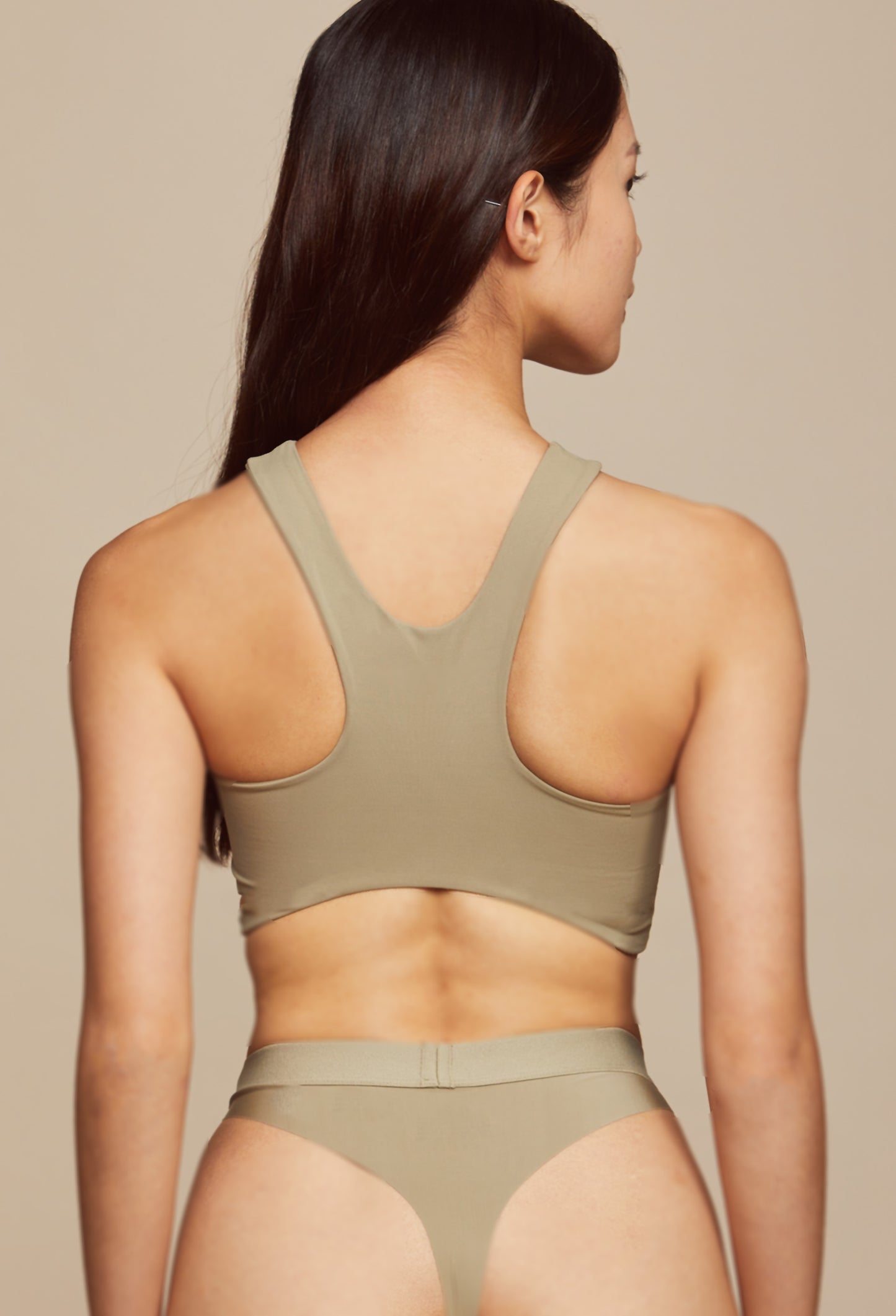 AIRY Y-NECK BRA TOP